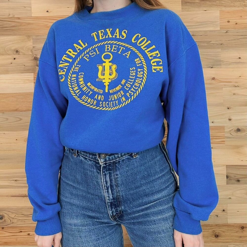 American Vintage Women's Blue and Yellow Sweatshirt